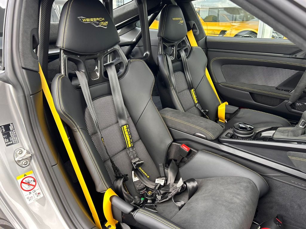 Porsche 911 2025