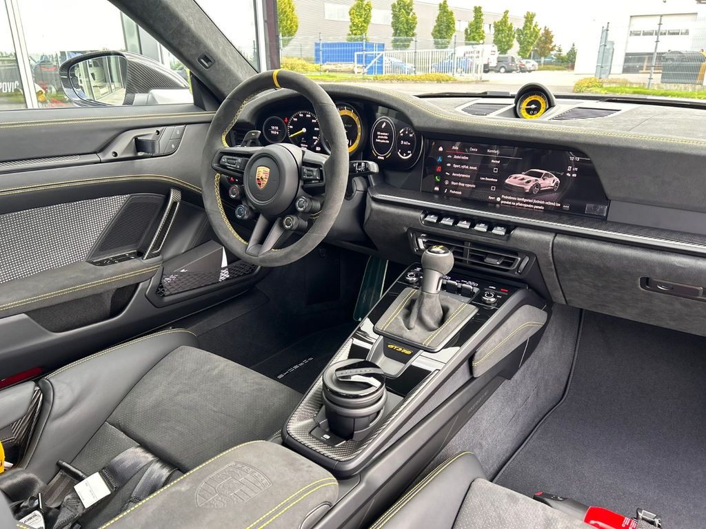 Porsche 911 2025