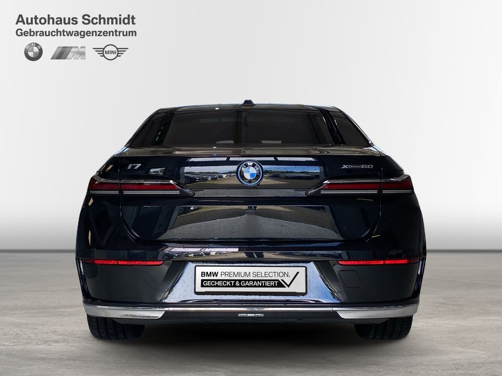 BMW i7 2024