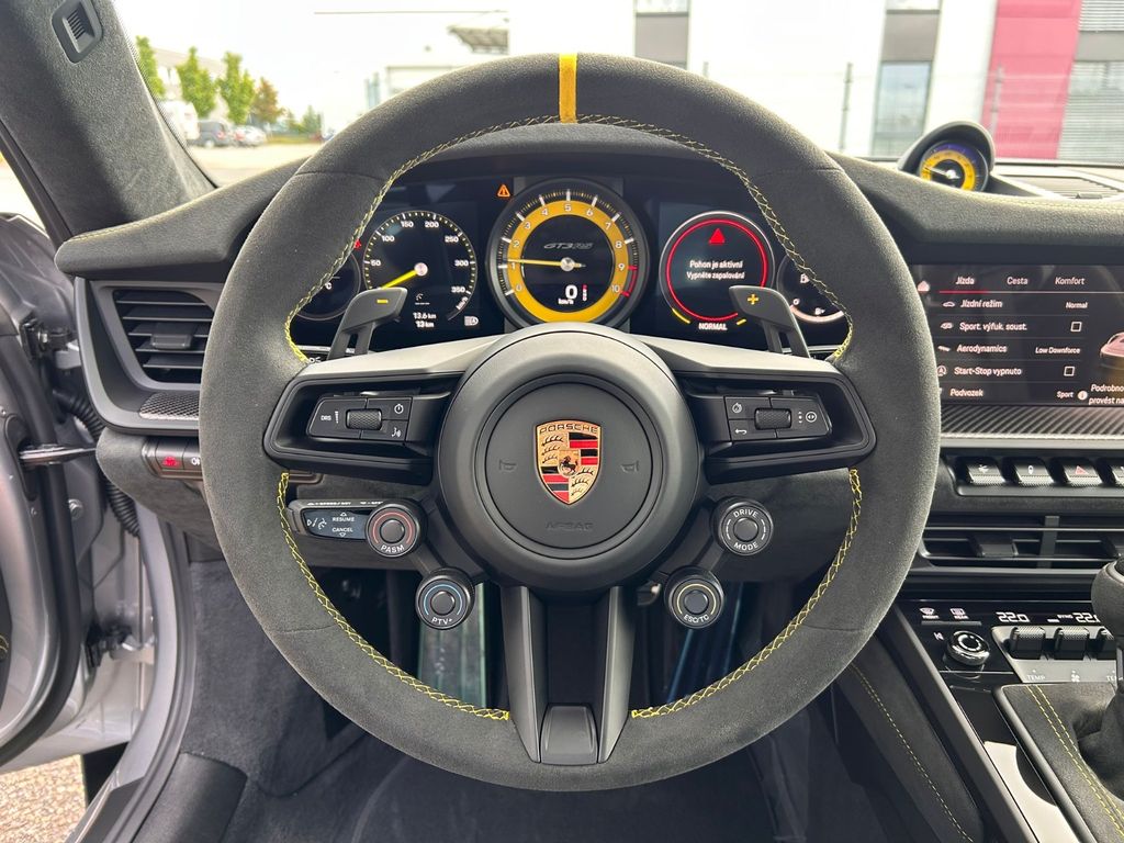 Porsche 911 2025