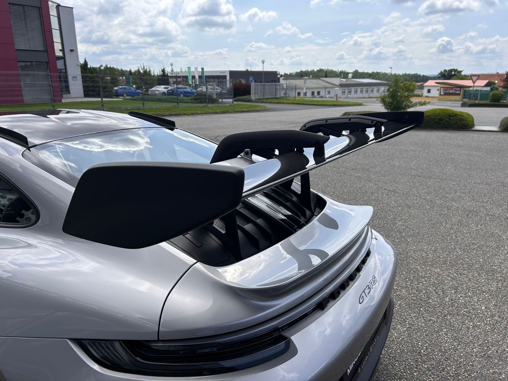 Porsche 911 2025