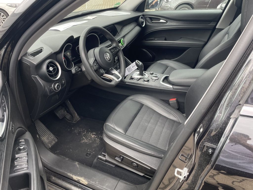 Alfa Romeo Stelvio 2021