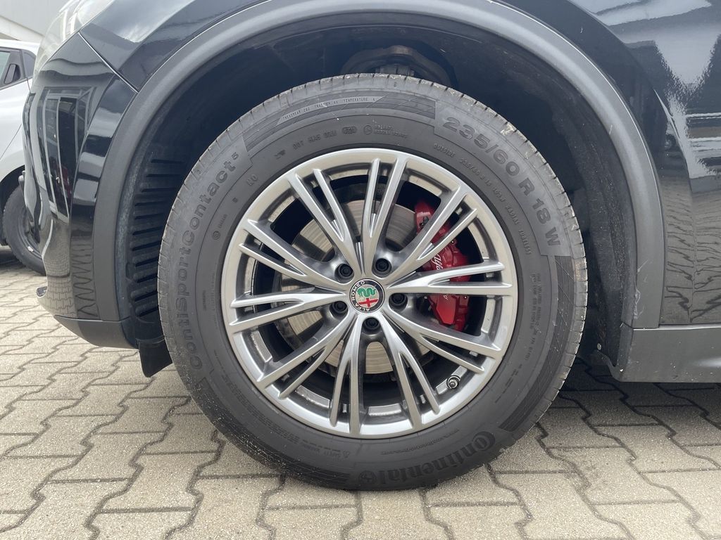 Alfa Romeo Stelvio 2021