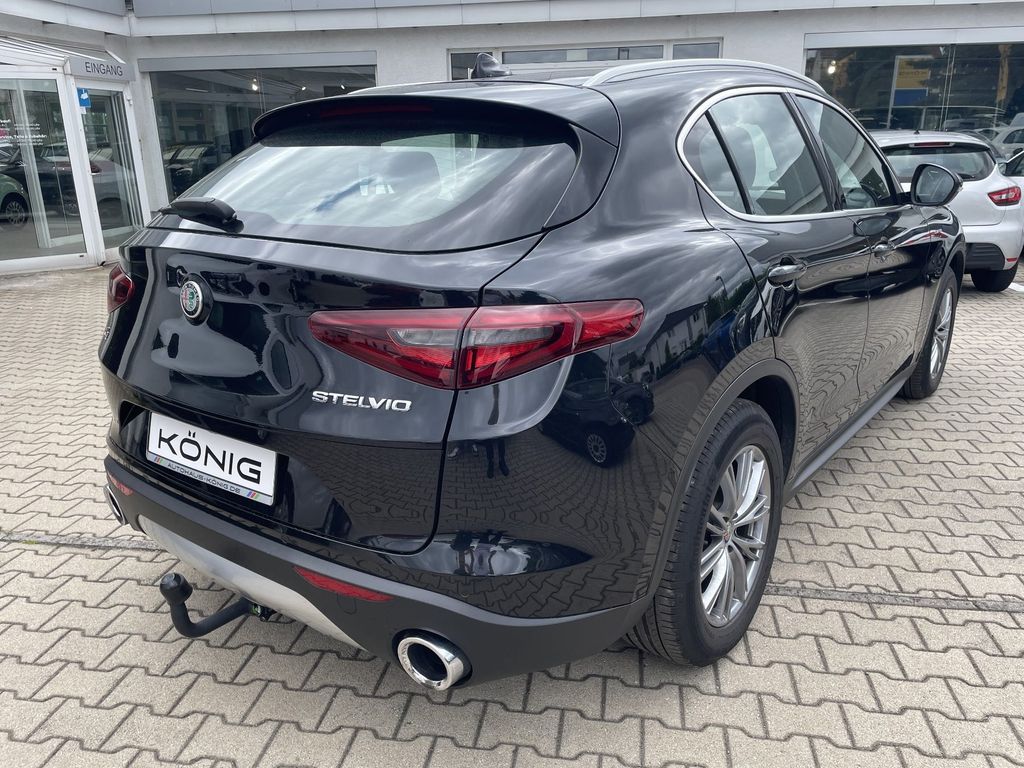 Alfa Romeo Stelvio 2021