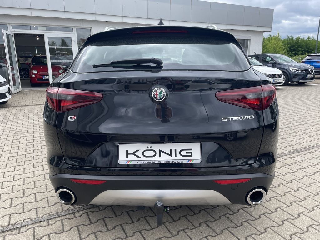 Alfa Romeo Stelvio 2021