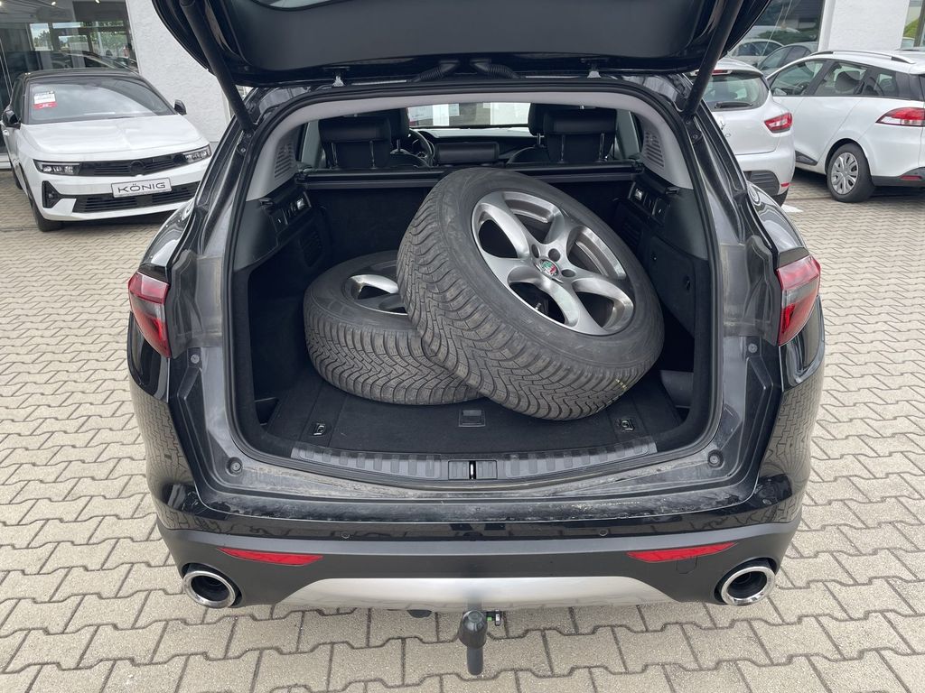 Alfa Romeo Stelvio 2021