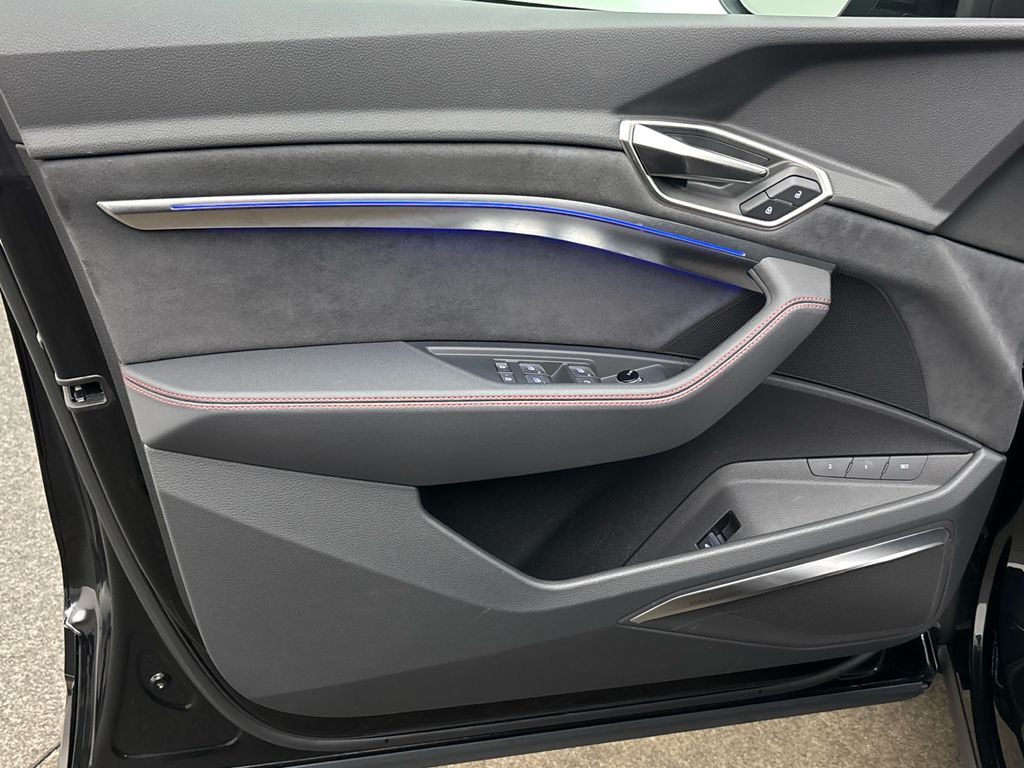 Audi SQ8 e-tron 2023