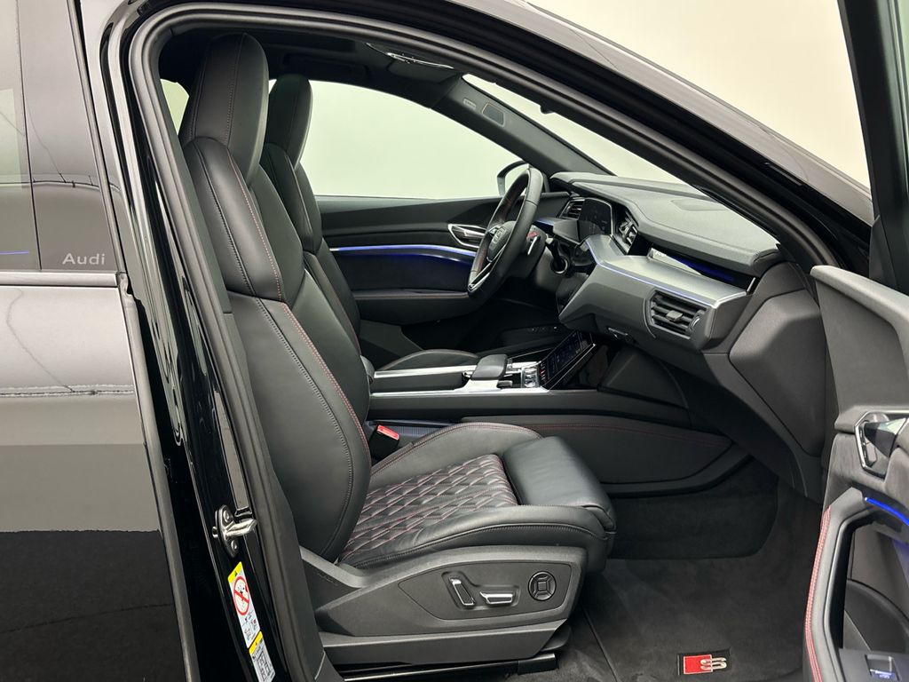 Audi SQ8 e-tron 2023