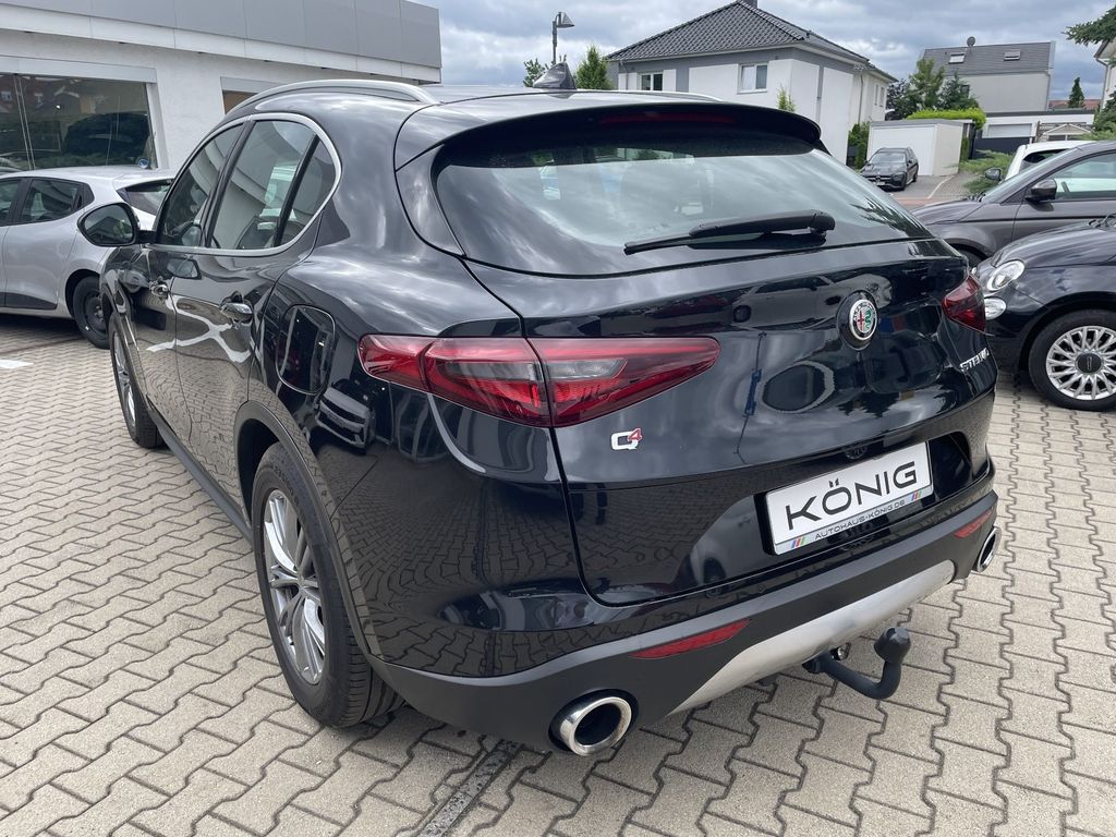 Alfa Romeo Stelvio 2021