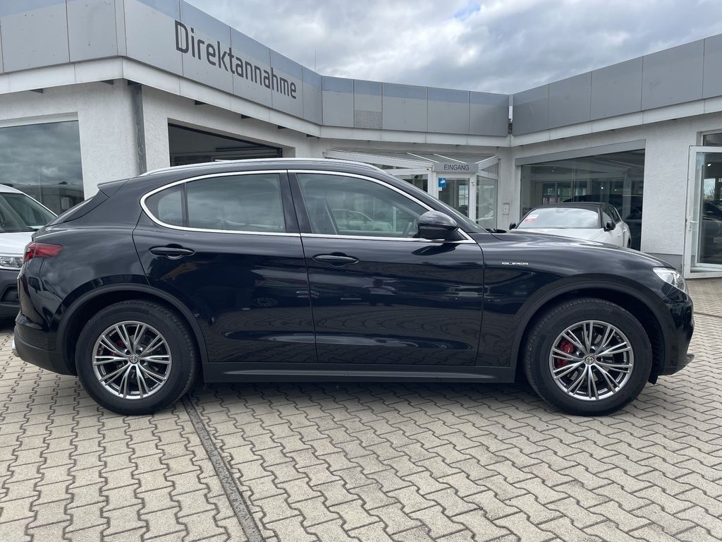 Alfa Romeo Stelvio 2021
