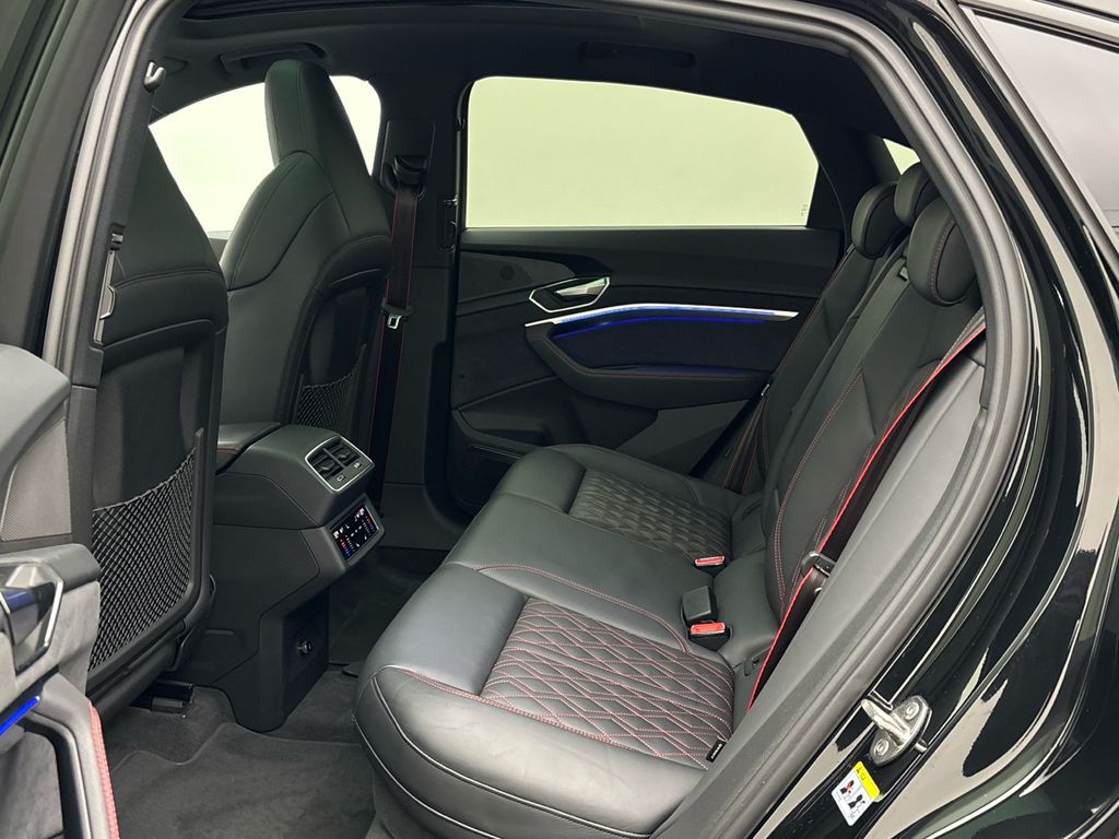 Audi SQ8 e-tron 2023