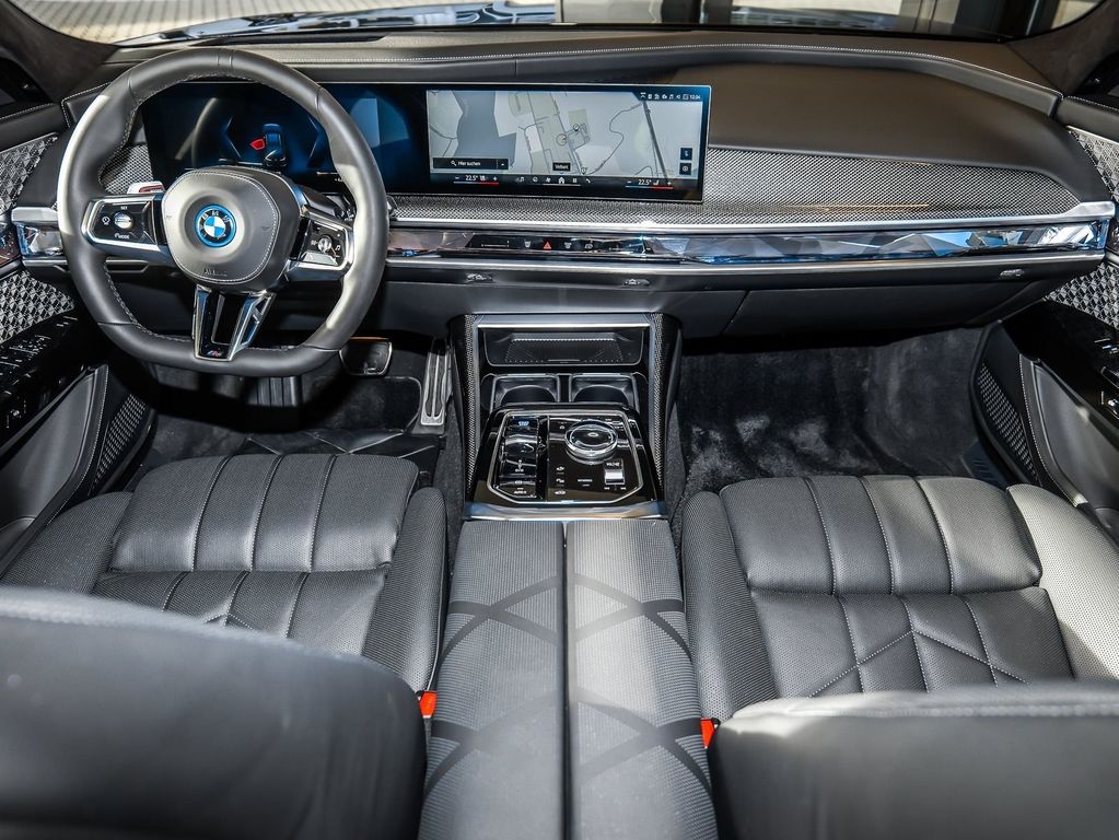 BMW i7 2024