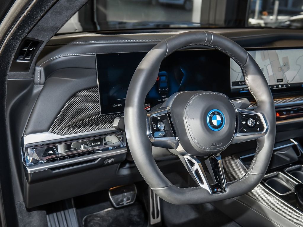 BMW i7 2024