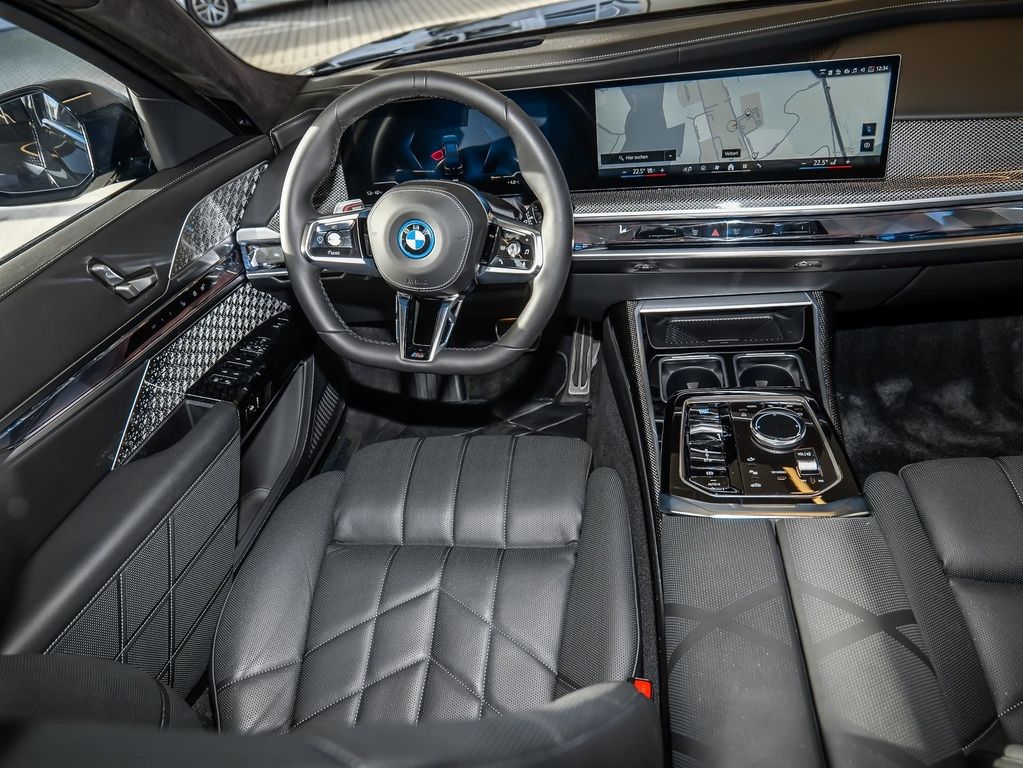BMW i7 2024