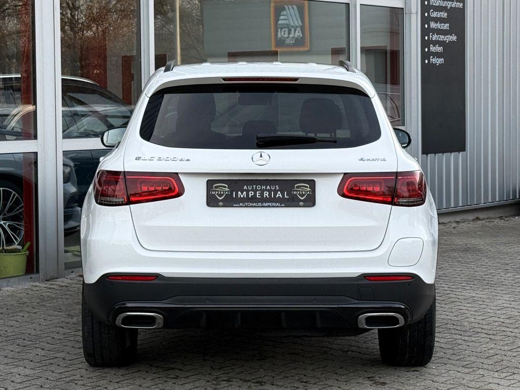 Mercedes-Benz GLC 300 2021