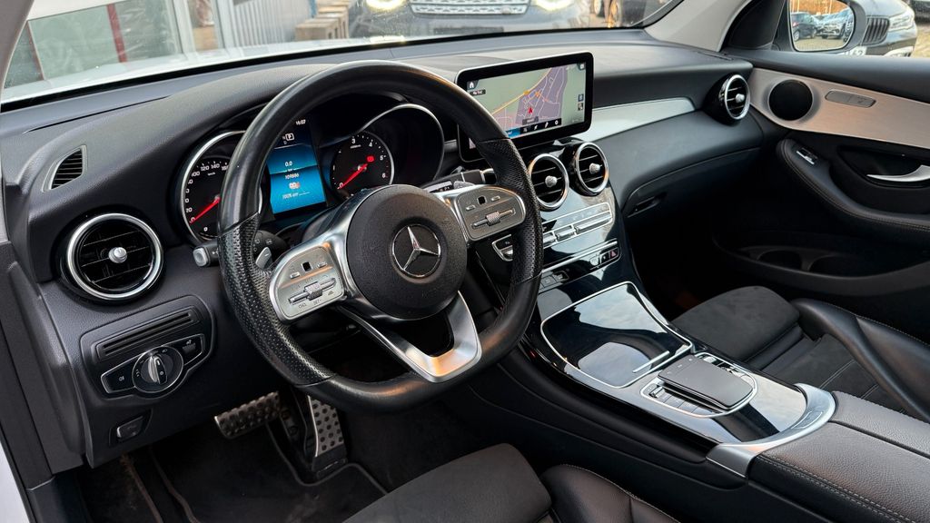 Mercedes-Benz GLC 300 2021