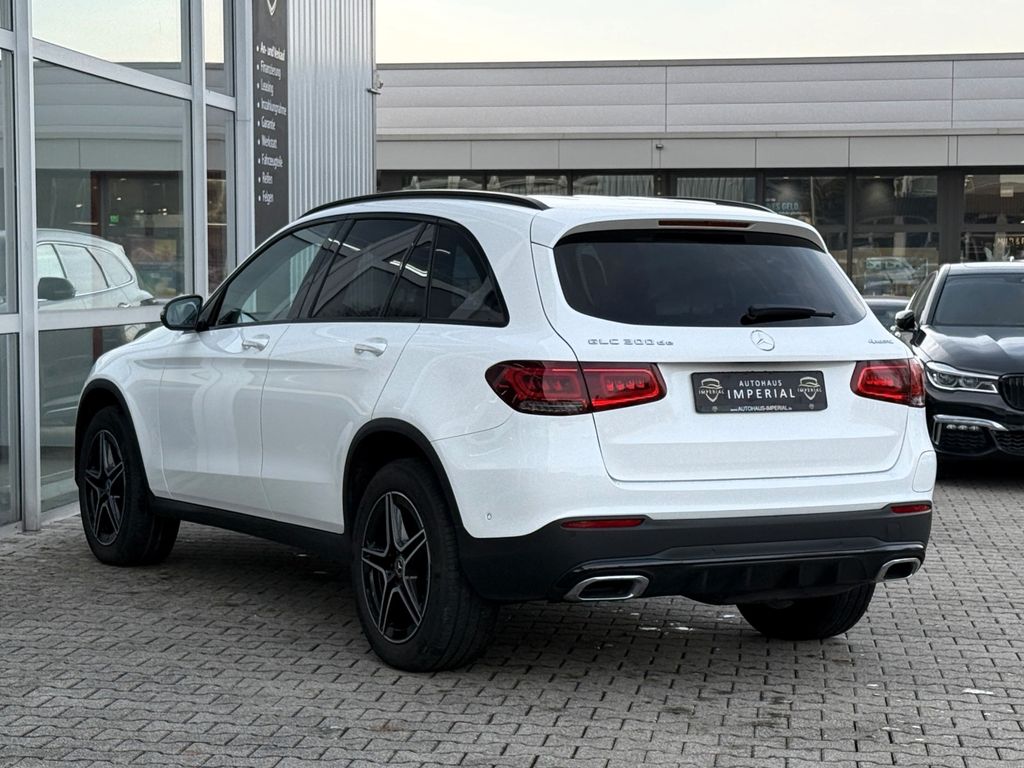 Mercedes-Benz GLC 300 2021