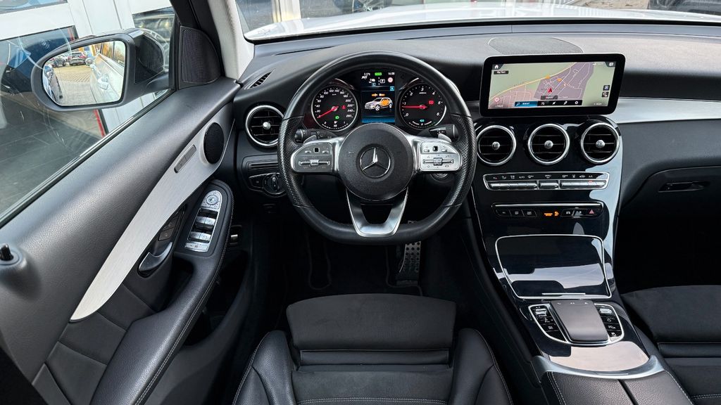Mercedes-Benz GLC 300 2021