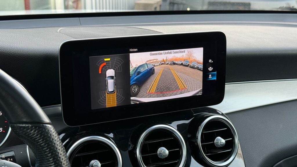 Mercedes-Benz GLC 300 2021