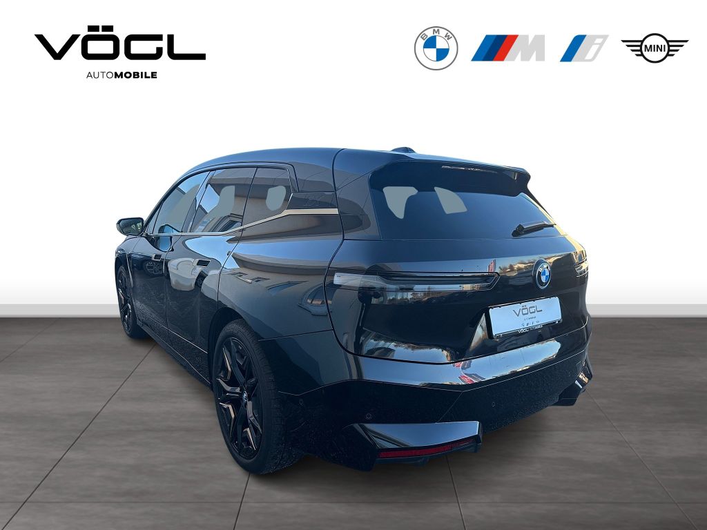 BMW iX 2023