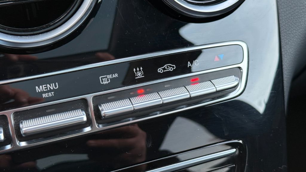 Mercedes-Benz GLC 300 2021