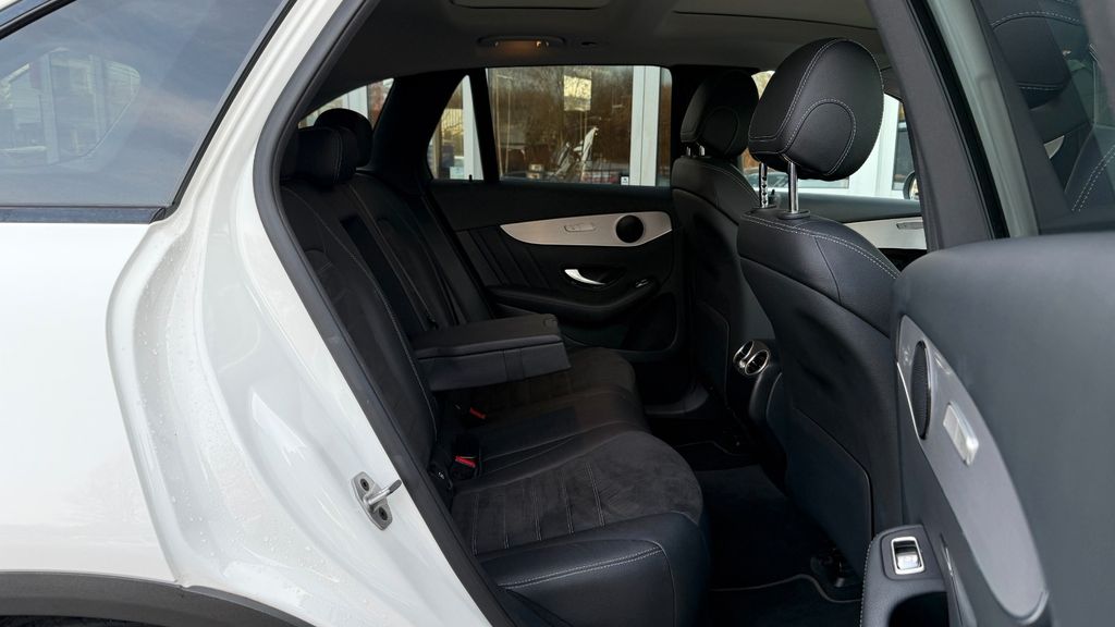 Mercedes-Benz GLC 300 2021