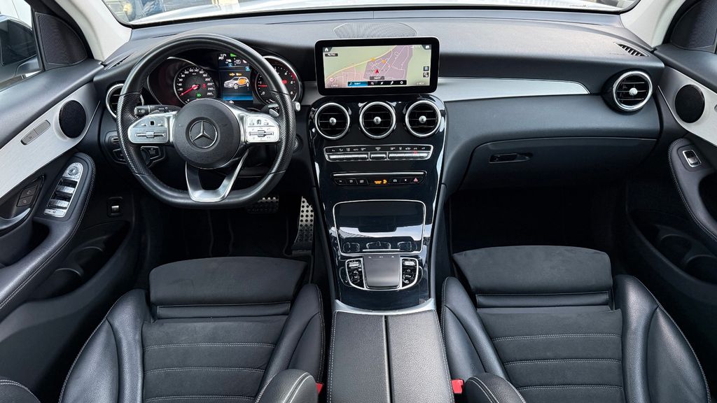 Mercedes-Benz GLC 300 2021