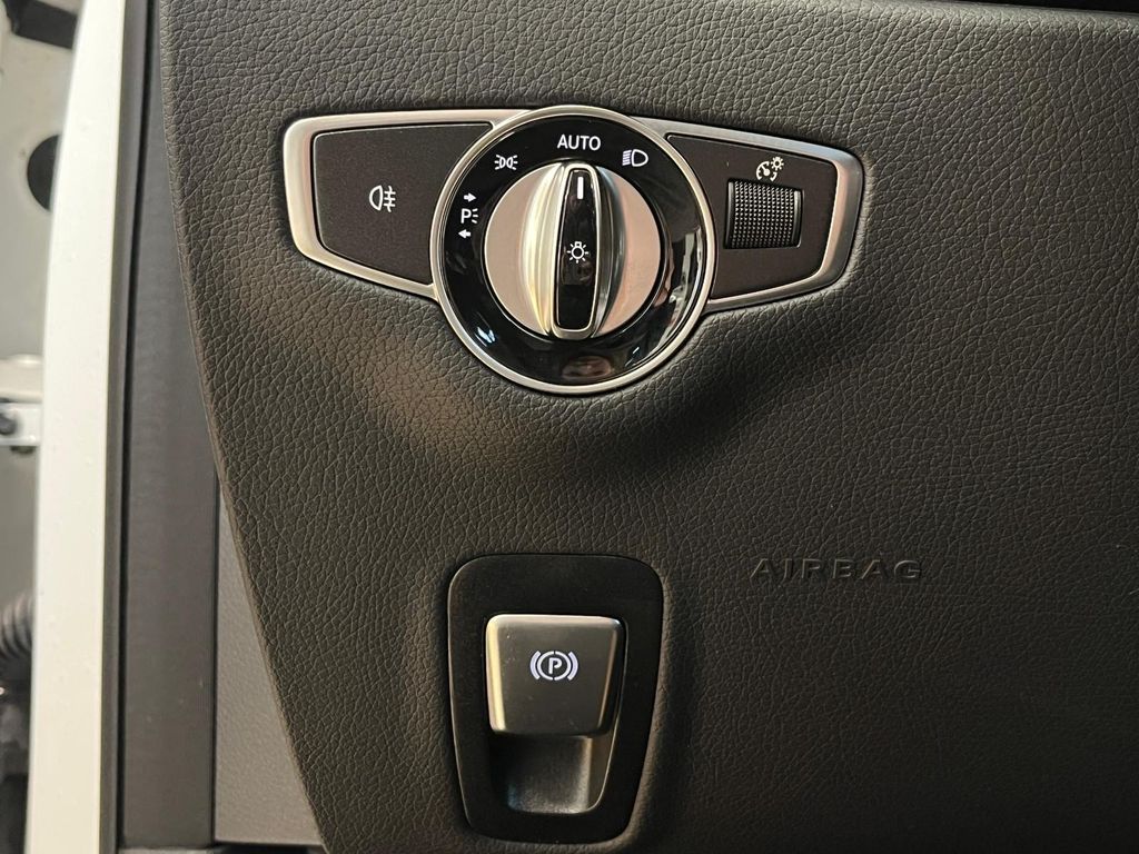 Mercedes-Benz E 220 2022