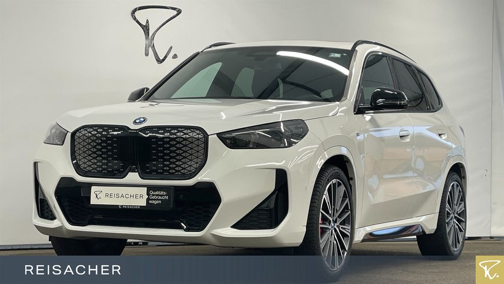 BMW iX1 2023
