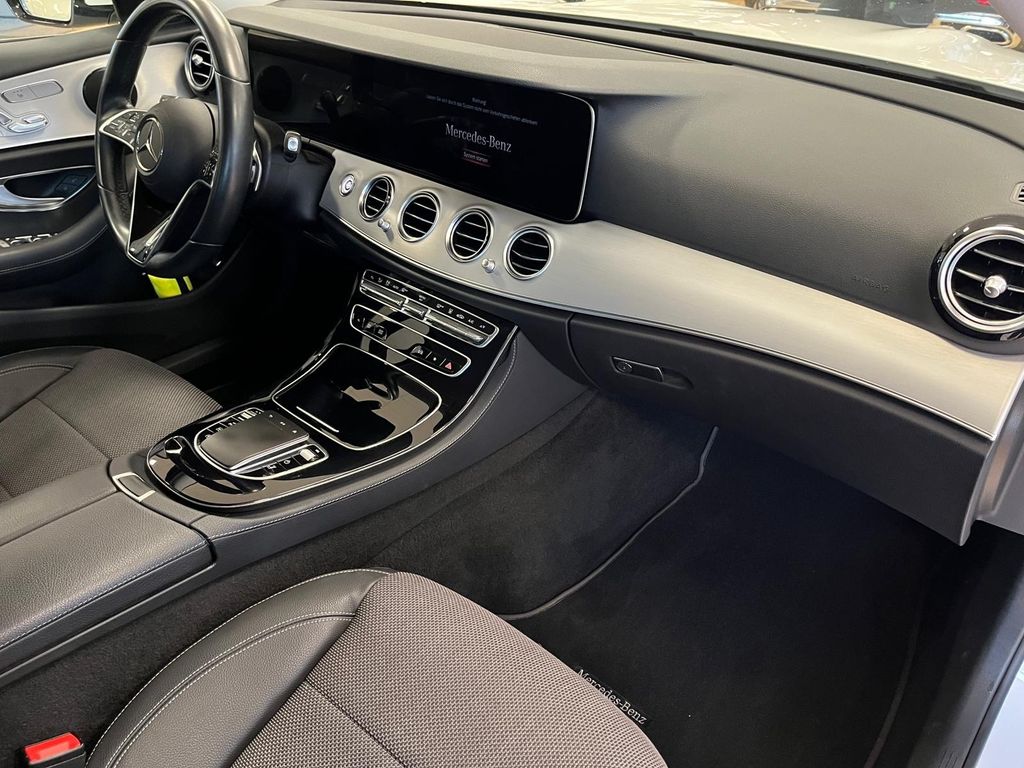 Mercedes-Benz E 220 2022