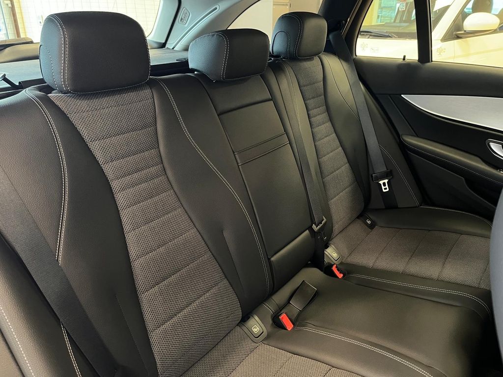 Mercedes-Benz E 220 2022