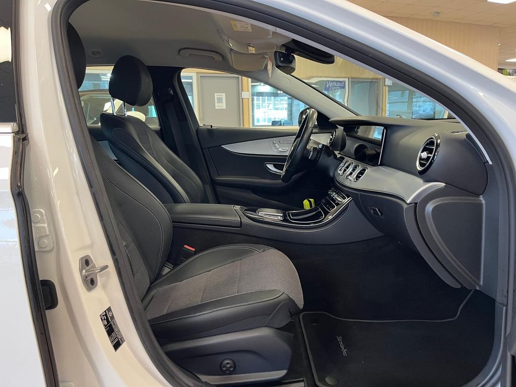 Mercedes-Benz E 220 2022