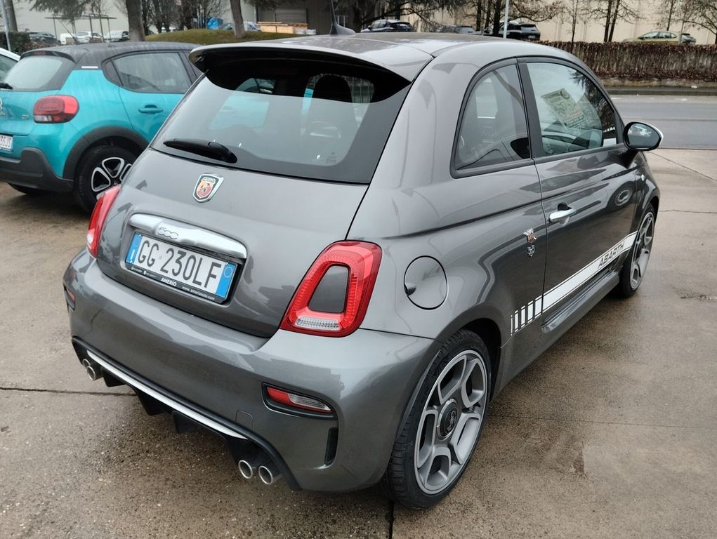 Abarth 595 2021