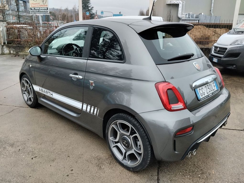 Abarth 595 2021