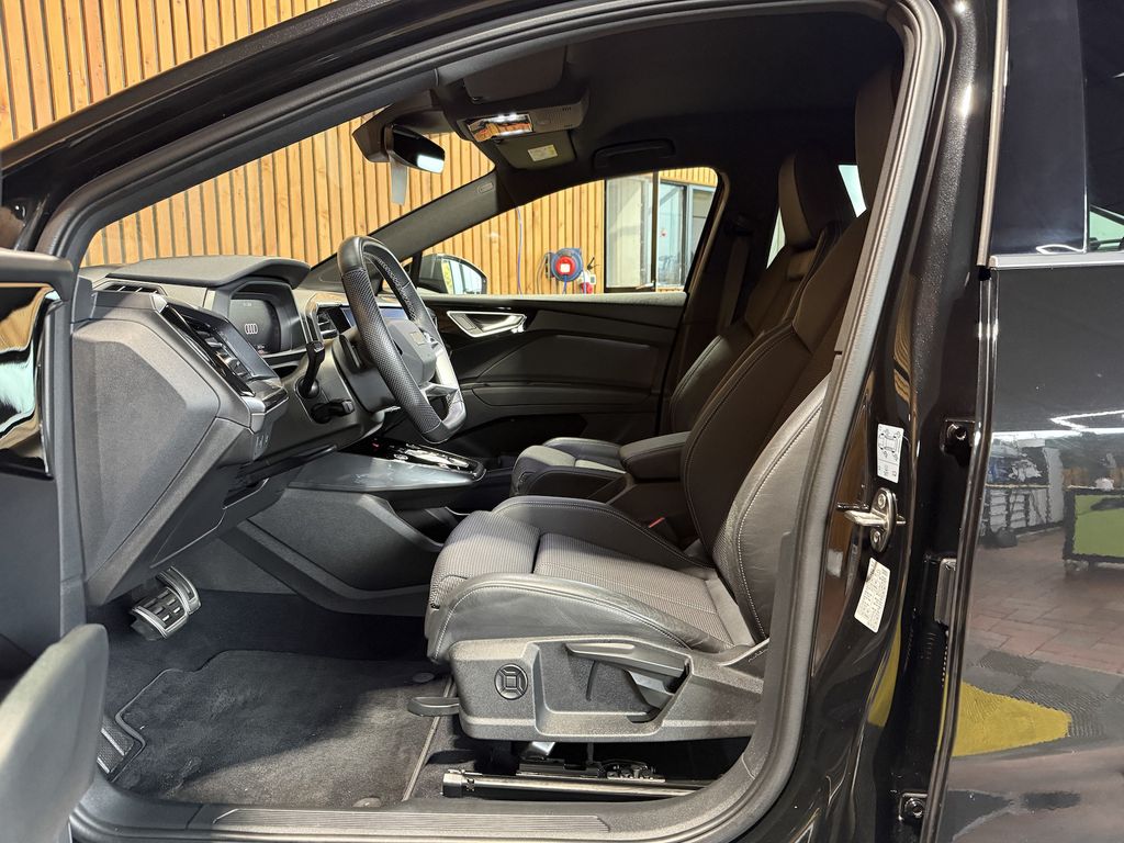 Audi Q4 e-tron 2024