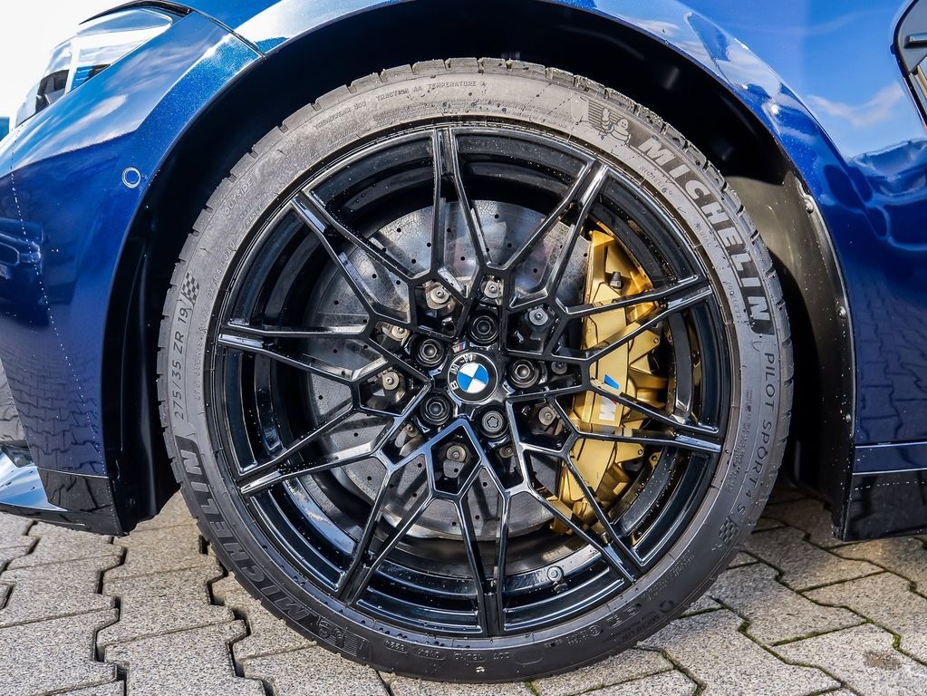BMW M4 2025