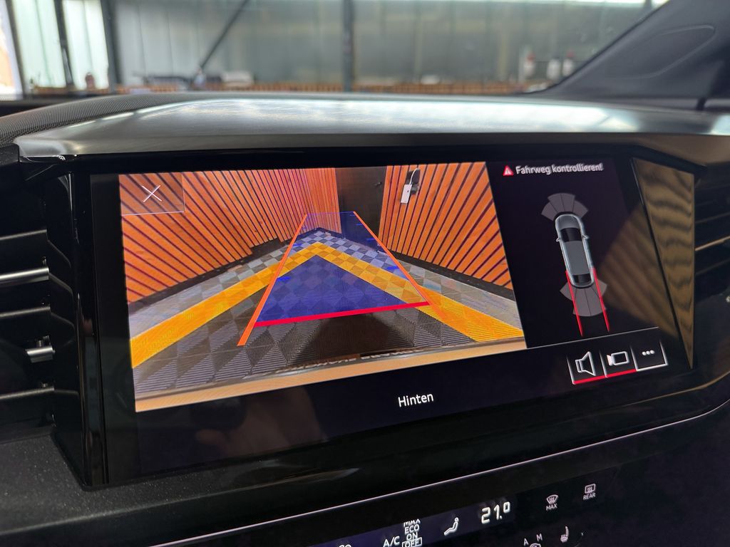 Audi Q4 e-tron 2024