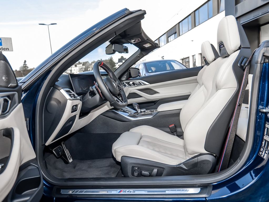 BMW M4 2025