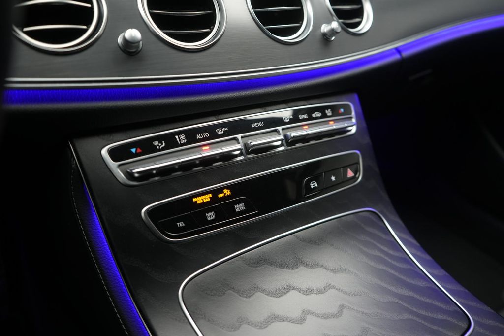 Mercedes-Benz E 300 2023