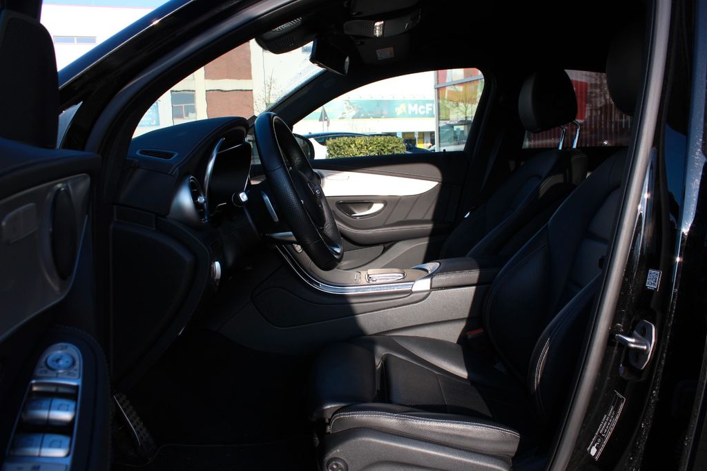 Mercedes-Benz GLC 300 2021