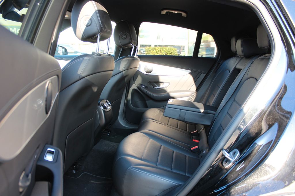 Mercedes-Benz GLC 300 2021
