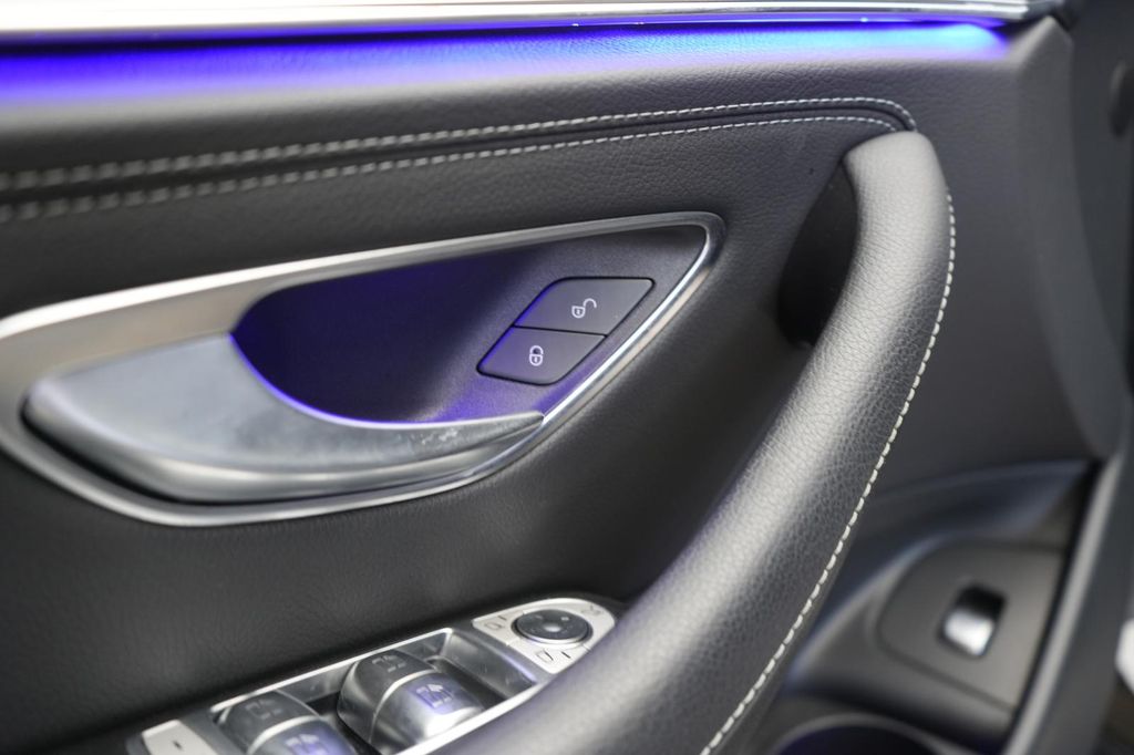 Mercedes-Benz E 300 2023