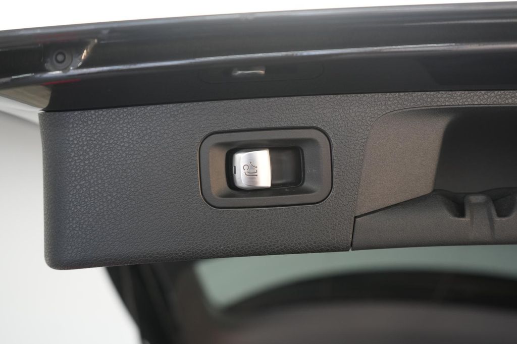 Mercedes-Benz E 300 2023