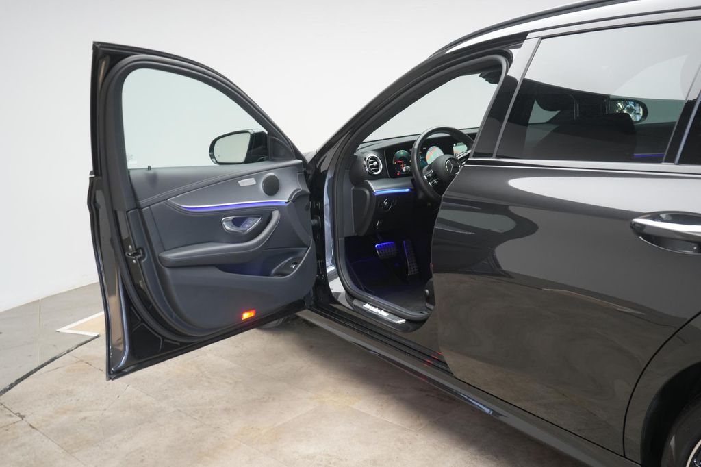 Mercedes-Benz E 300 2023