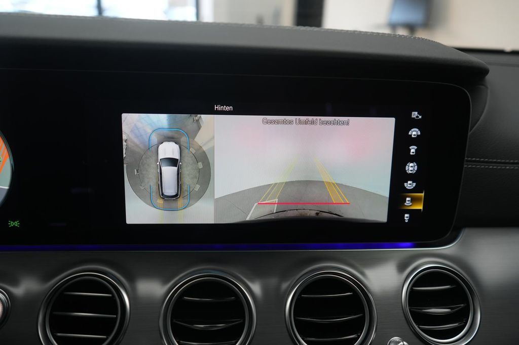 Mercedes-Benz E 300 2023