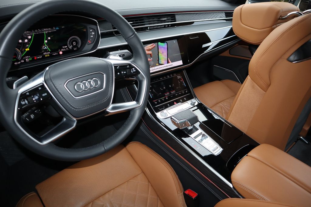 Audi A8 2024