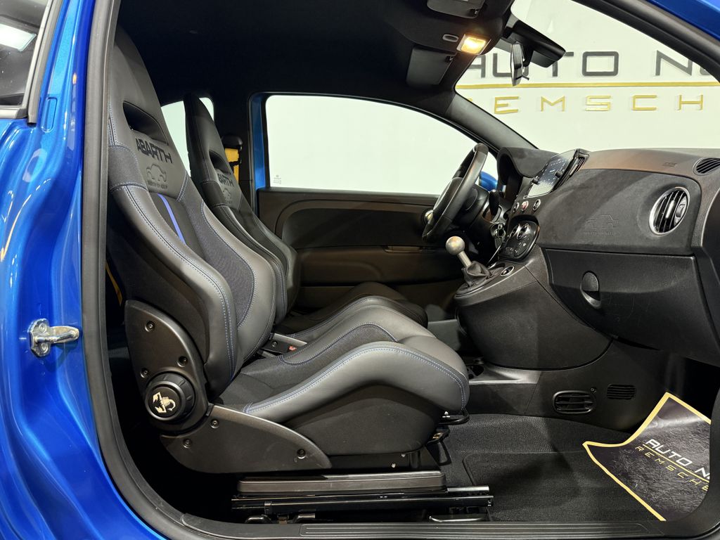 Abarth 695 2023