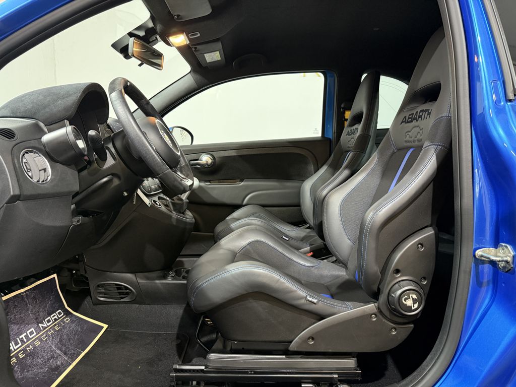 Abarth 695 2023