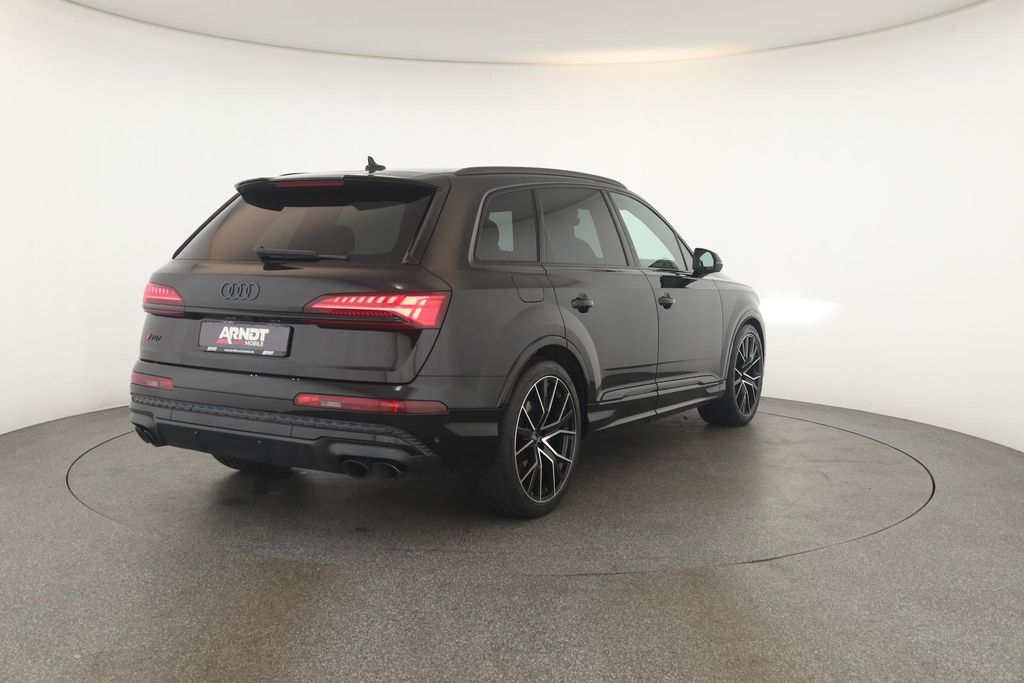 Audi SQ7 2025