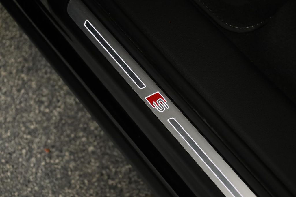 Audi SQ7 2025